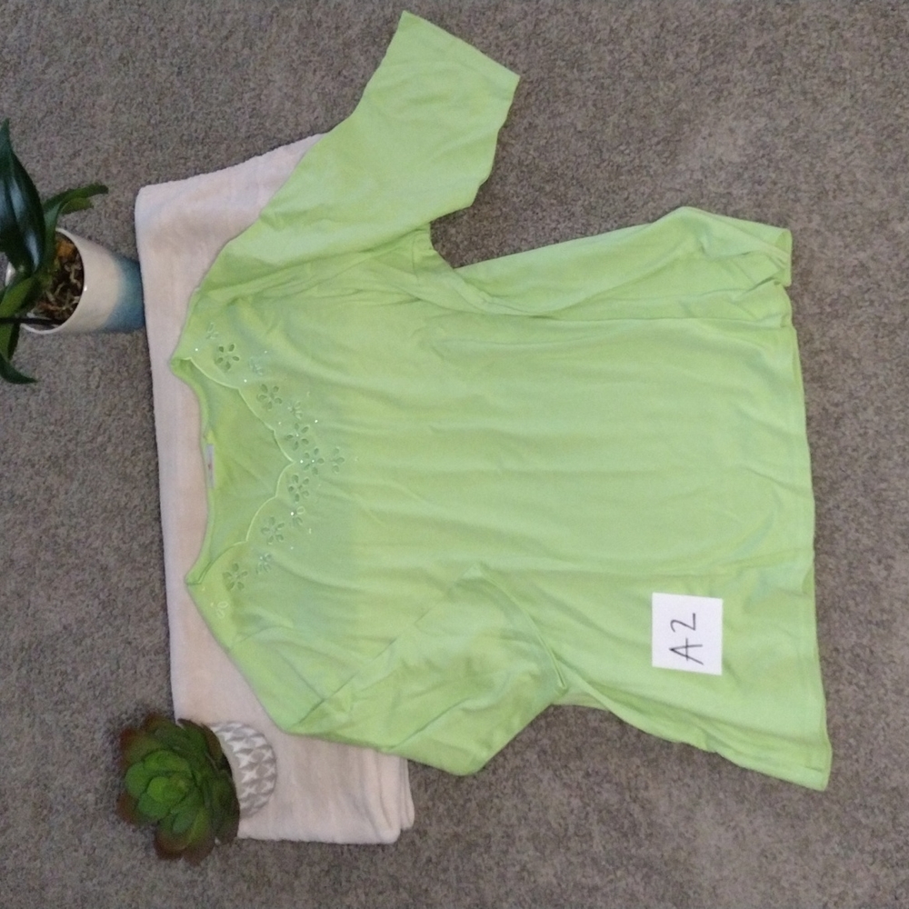 Women's shirt